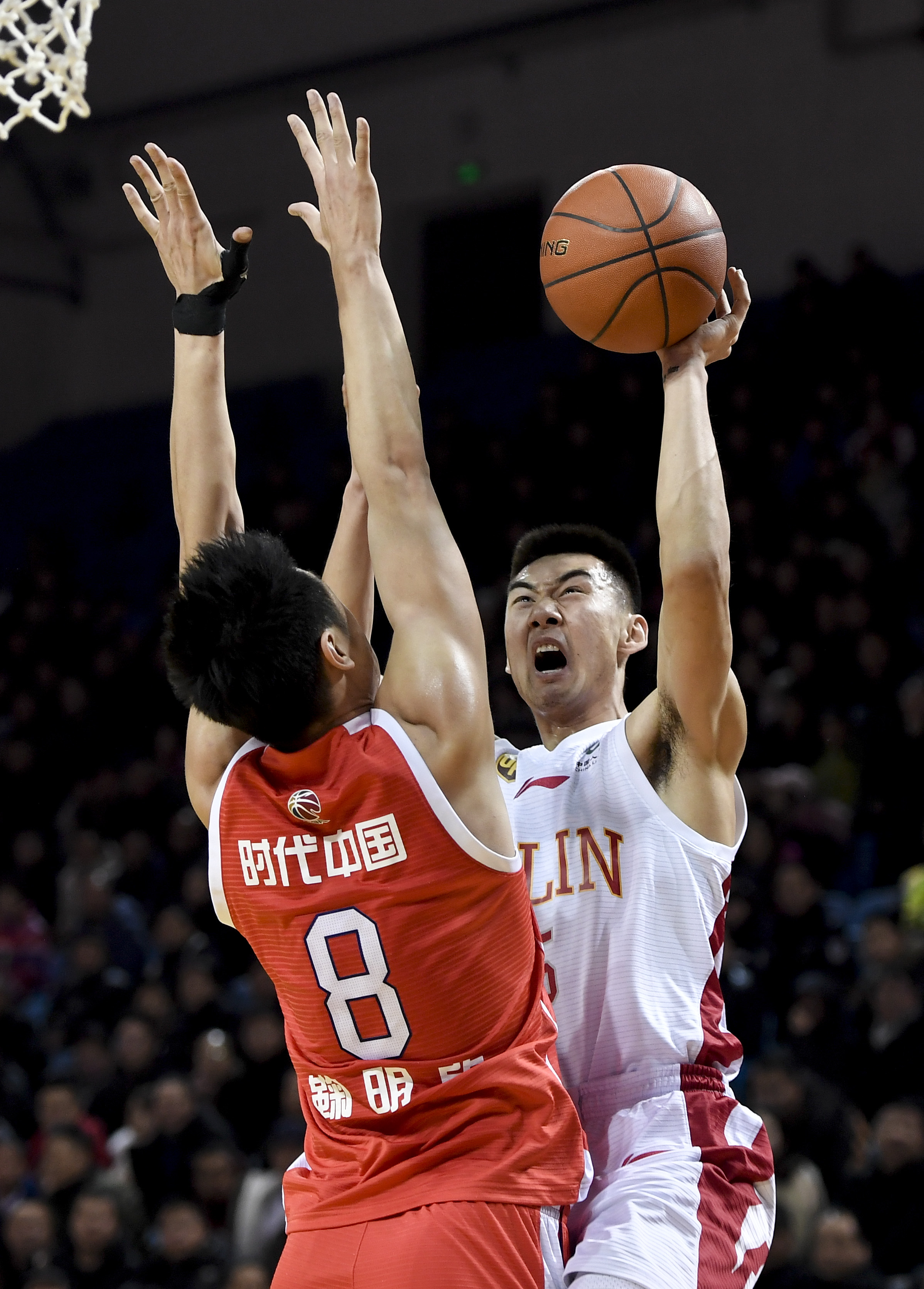 李旻宇夺冠升到22位 克拉克重回前十