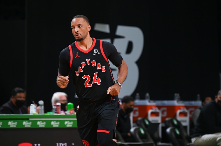 内马尔年薪1亿合同明年就到期，至今为新月踢了5场.